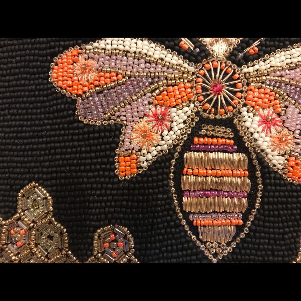 Mary Frances “Bee-lieve” bag